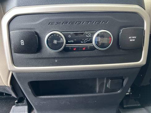 Used 2023 Ford Expedition Max Limited image 60