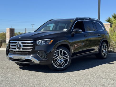 New 2025 Mercedes-Benz GLS 450 4MATIC image 2