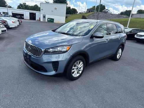 Used 2020 Kia Sorento LX w/ LX I4 Convenience Package AWD/4WD image 4