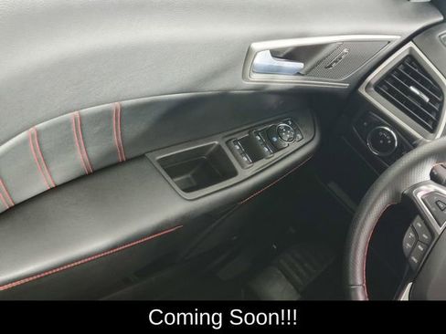 Used 2023 Ford Edge ST-Line image 32