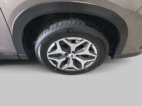 Used 2023 Subaru Forester Premium image 38