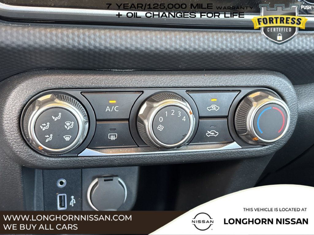 Used 2025 Nissan Kicks Play S FWD image 16