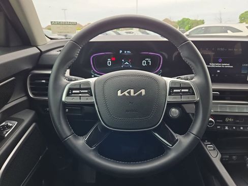 Certified 2024 Kia Telluride S w/ S Sunroof Package AWD/4WD image 22