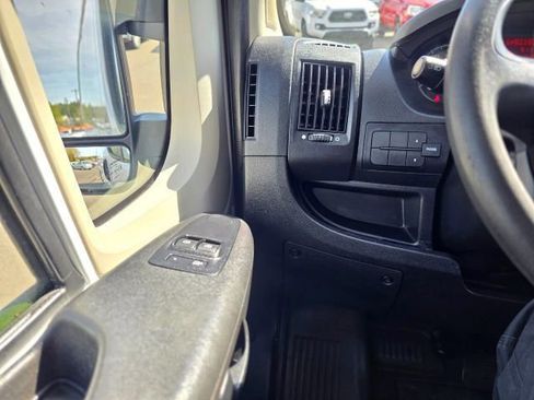 Used 2017 RAM ProMaster 1500 image 15