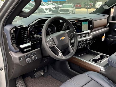 New 2025 Chevrolet Silverado 2500 High Country w/ High Country Premium Package image 6