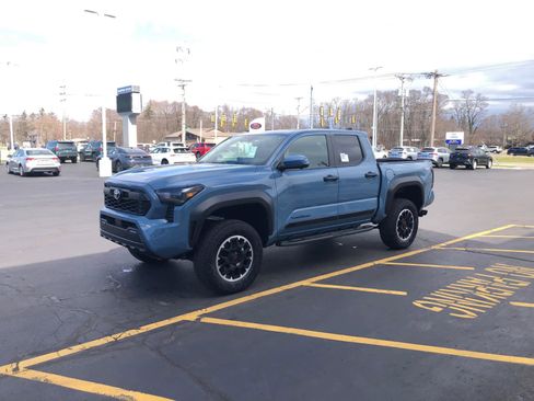 New 2026 Toyota Tacoma TRD Off-Road AWD/4WD image 4