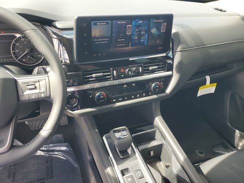 New 2026 Nissan Pathfinder SV image 15