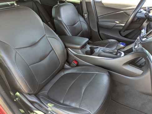 Certified 2018 Chevrolet Volt Premier w/ Driver Confidence Package image 10