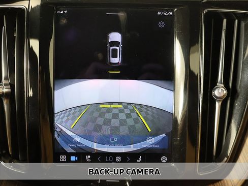 Used 2022 Volvo XC60 B6 Inscription w/ Climate Package image 7