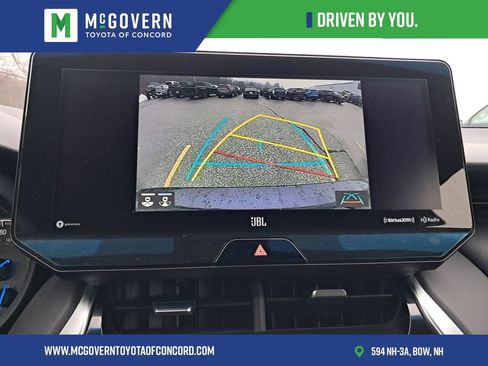 Used 2022 Toyota Venza XLE image 17