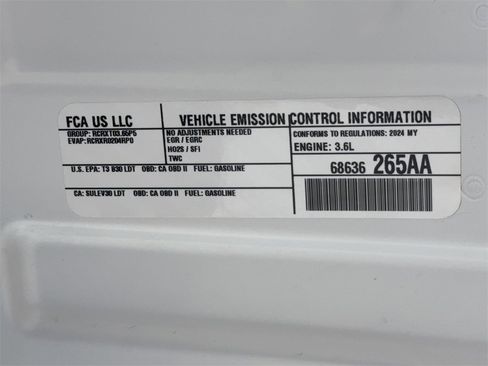 Used 2024 Jeep Grand Cherokee L Limited w/ Black Appearance Package image 61