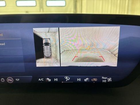 Used 2025 Buick Enclave Sport Touring image 18