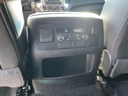 Used 2018 Chevrolet Suburban LT image 26