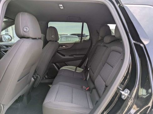 Used 2025 Chevrolet Equinox LT FWD image 13