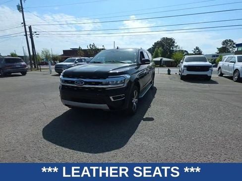 Used 2023 Ford Expedition Max Limited image 3
