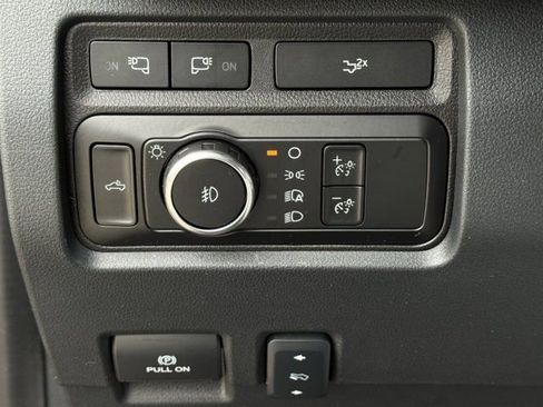 Used 2024 Ford F250 Lariat w/ Black Appearance Package image 25
