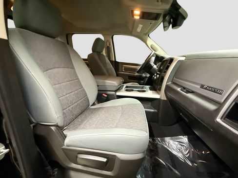 Used 2019 RAM 1500 Big Horn AWD/4WD image 30