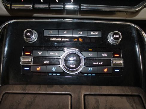 Used 2023 Lincoln Navigator Reserve image 54