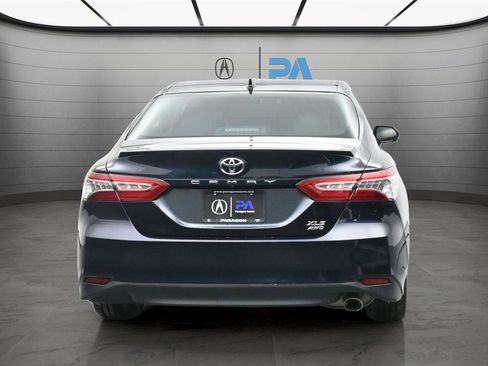 Used 2020 Toyota Camry XLE image 23