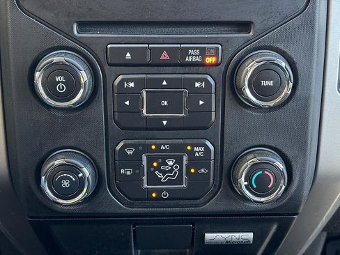 Used 2014 Ford F150 XLT w/ Equipment Group 302A Luxury AWD/4WD image 23