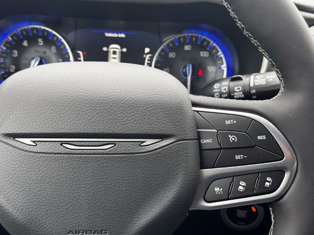 New 2027 Chrysler Pacifica Select FWD image 27