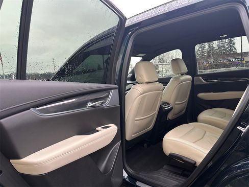 Certified 2024 Cadillac XT6 Sport w/ Technology Package image 16