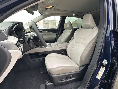 New 2026 INFINITI QX60 Luxe w/ Cargo Package image 16