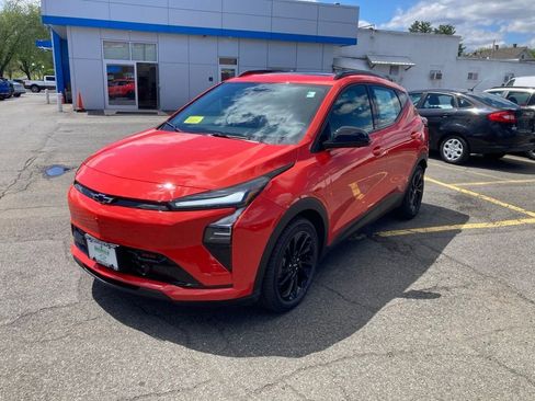 New 2027 Chevrolet Bolt RS w/ Technology Package FWD image 3