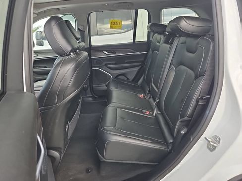 Used 2023 Jeep Grand Cherokee 4WD 4xe image 6