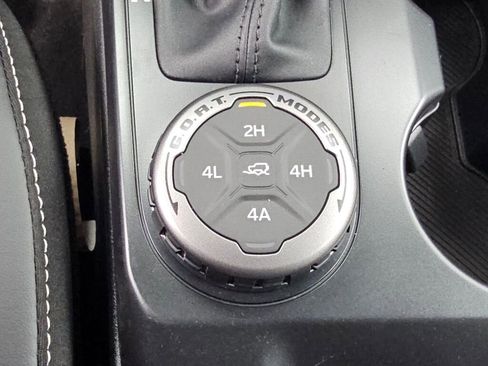 New 2026 Ford Bronco Outer Banks AWD/4WD image 18