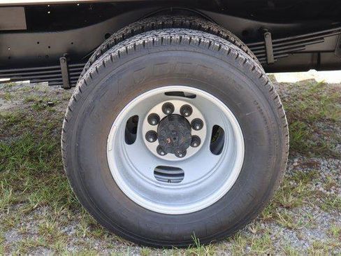 New 2025 Chevrolet Express 4500 w/ Power Convenience Package image 17