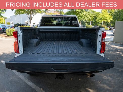 Used 2021 Chevrolet Silverado 2500 Custom w/ Custom Value Package AWD/4WD image 5