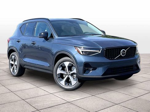 New 2026 Volvo XC40 B4 Plus w/ Protection Package Premier image 2