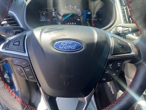 Used 2024 Ford Edge ST-Line w/ Class II Trailer Tow Package AWD/4WD image 16