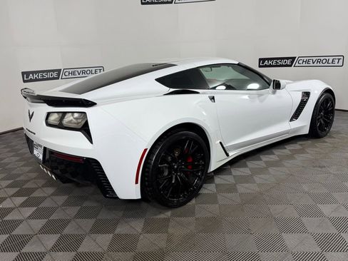 Used 2016 Chevrolet Corvette Z06 w/ 3LZ Preferred Equipment Group RWD image 6