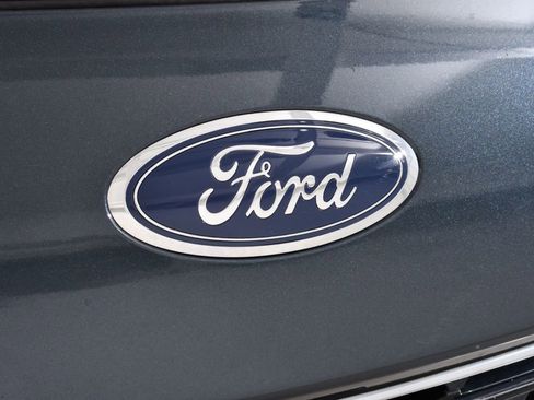 Used 2022 Ford Escape SE w/ SE Sport Appearance Package image 21