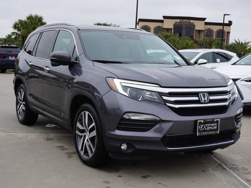Used 2016 Honda Pilot Touring image 3