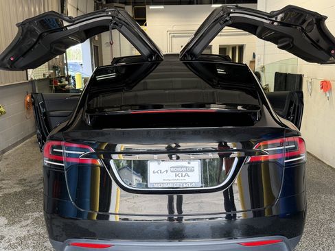 Used 2023 Tesla Model X AWD/4WD image 20