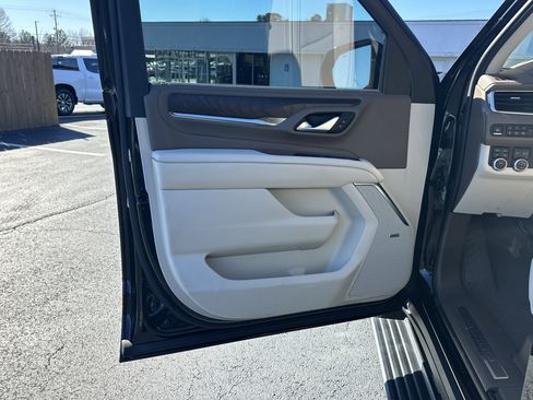 Certified 2022 GMC Yukon XL Denali image 10