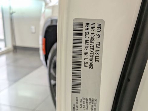 New 2026 Jeep Grand Wagoneer Summit w/ Premium Group III AWD/4WD image 36