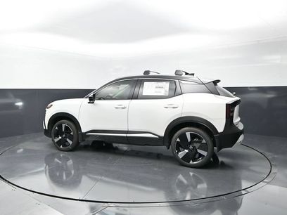 New 2026 Nissan Kicks SR