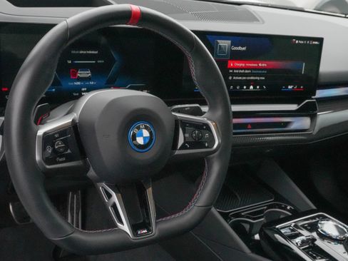 Used 2024 BMW i5 M60 w/ Executive Package image 9