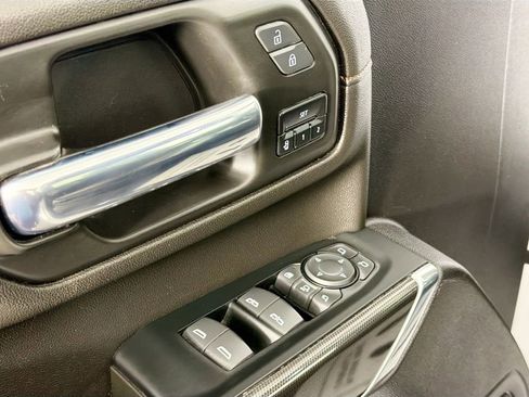 Used 2023 GMC Sierra 2500 AT4 w/ Gooseneck/5TH Wheel Package image 17