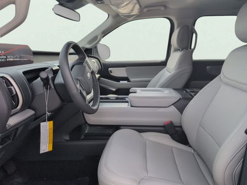 New 2027 Ford Expedition Active RWD image 9