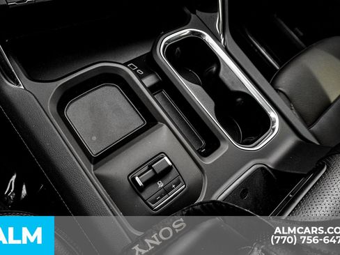 Used 2024 GMC Sierra 2500 Denali w/ Denali Reserve Package image 39