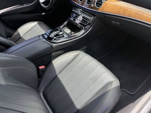 Used 2017 Mercedes-Benz E 300 4MATIC image 27
