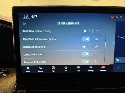 Used 2024 Lincoln Navigator Premiere image 13