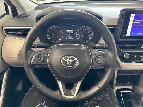 Certified 2024 Toyota Corolla Cross LE w/ Moonroof Package AWD/4WD image 18