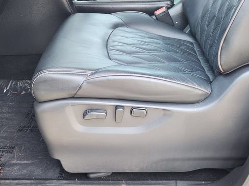 Used 2022 Nissan Armada Platinum w/ Captain's Chairs Package RWD image 23