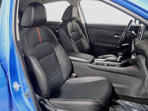 Used 2021 Nissan Sentra SR w/ SR Premium Package FWD image 23
